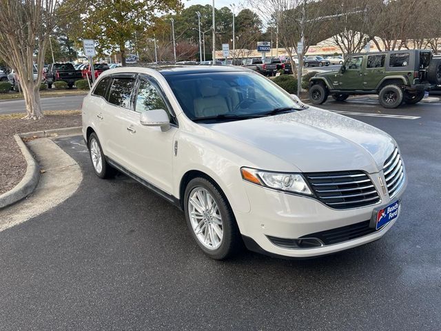 2019 Lincoln MKT Reserve