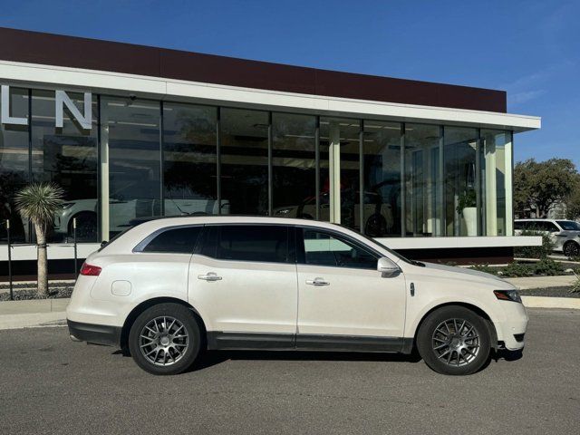 2019 Lincoln MKT 