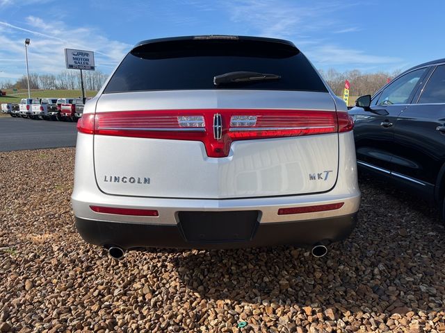 2019 Lincoln MKT Base