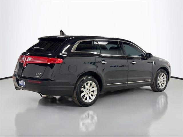 2019 Lincoln MKT Base