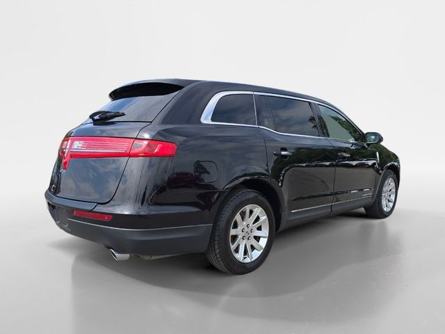 2019 Lincoln MKT Base