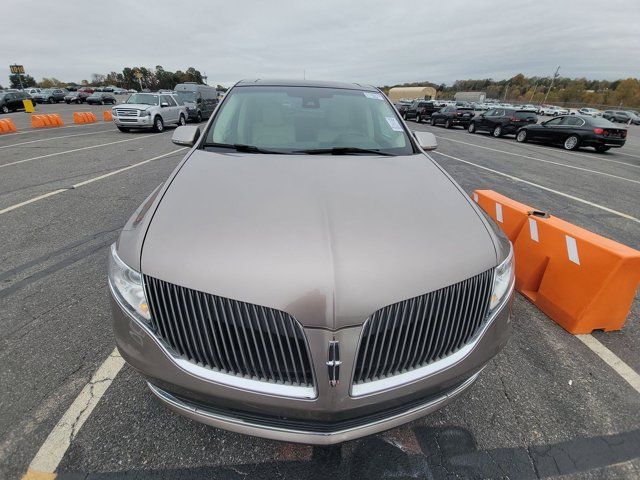 2019 Lincoln MKT Reserve