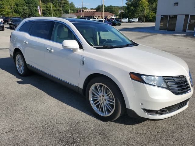 2019 Lincoln MKT Reserve