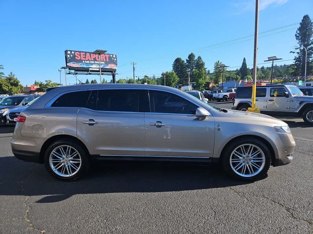 2019 Lincoln MKT Reserve