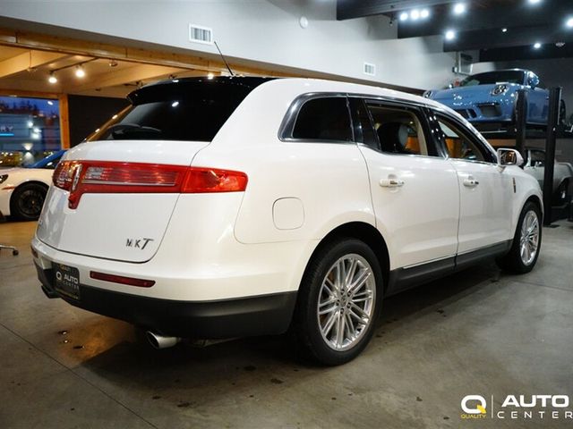 2019 Lincoln MKT Standard