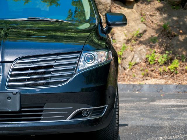 2019 Lincoln MKT Reserve
