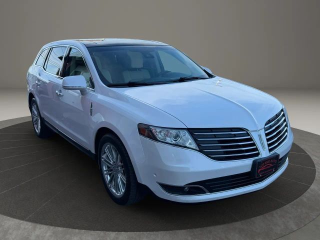 2019 Lincoln MKT Reserve