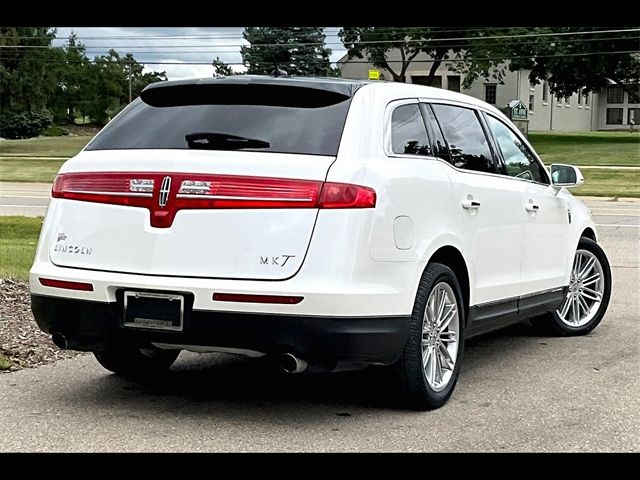 2019 Lincoln MKT Standard