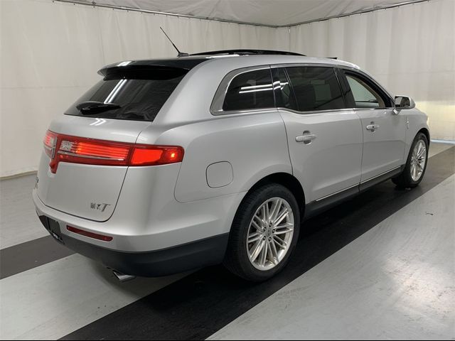 2019 Lincoln MKT Standard