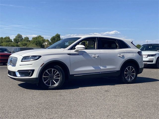 2019 Lincoln Nautilus Select