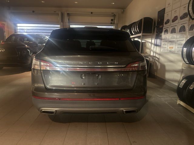 2019 Lincoln Nautilus Select