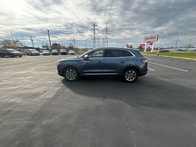 2019 Lincoln Nautilus Select