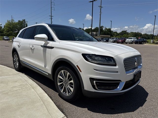 2019 Lincoln Nautilus Select