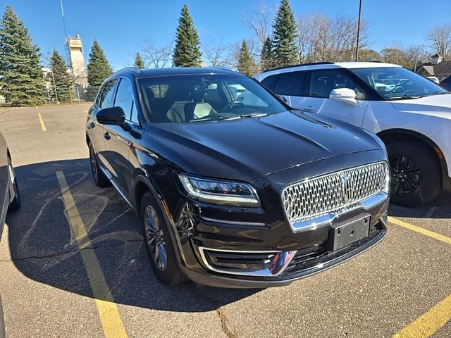 2019 Lincoln Nautilus Select