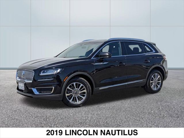 2019 Lincoln Nautilus Select