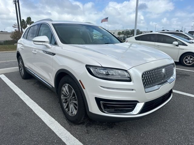 2019 Lincoln Nautilus Select