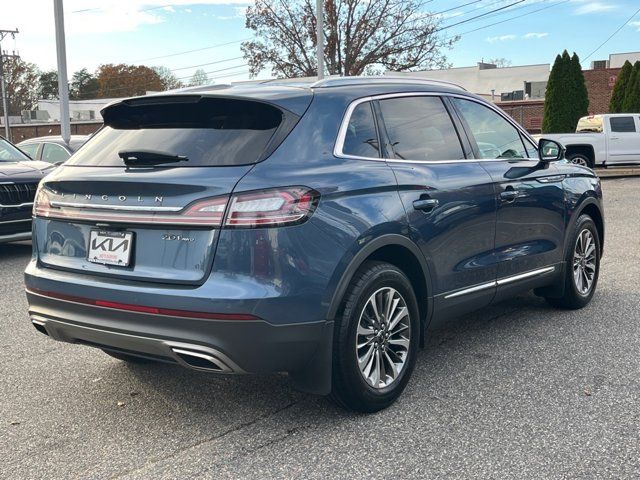 2019 Lincoln Nautilus Select