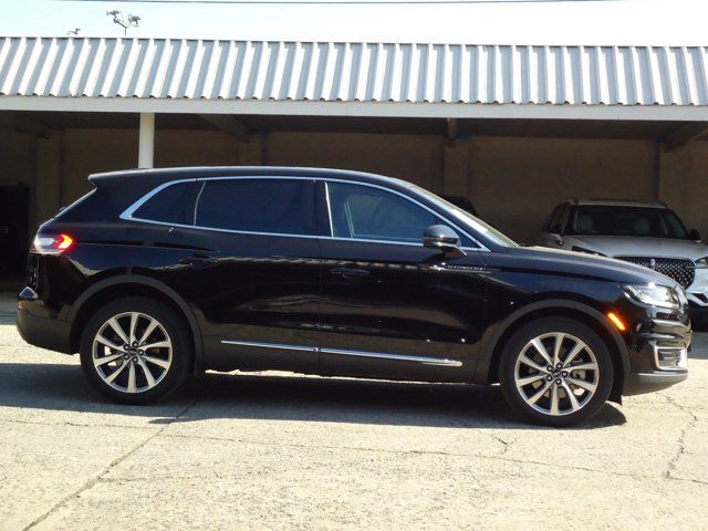 2019 Lincoln Nautilus Select