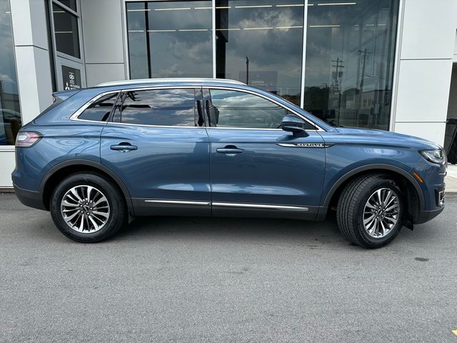 2019 Lincoln Nautilus Select