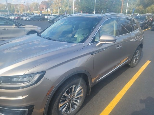 2019 Lincoln Nautilus Select