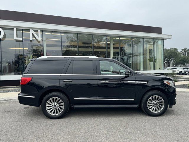 2019 Lincoln Navigator Standard