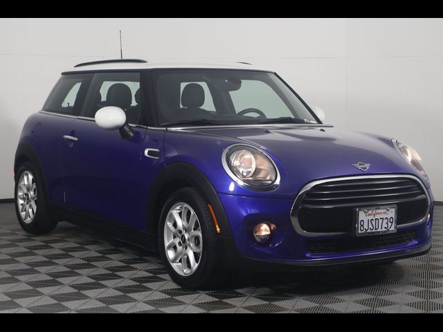 2019 MINI Cooper Hardtop Base