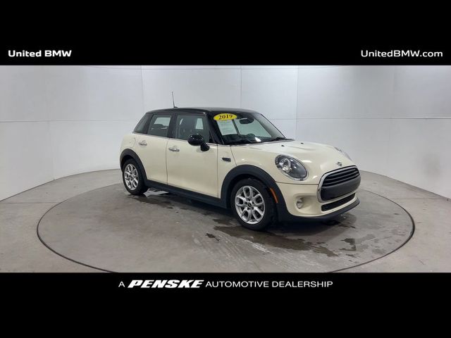 2019 MINI Cooper Hardtop Base