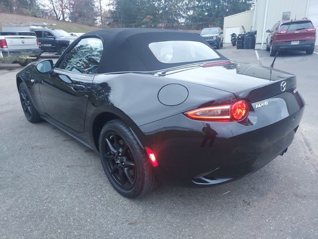 2019 Mazda MX-5 Miata Sport