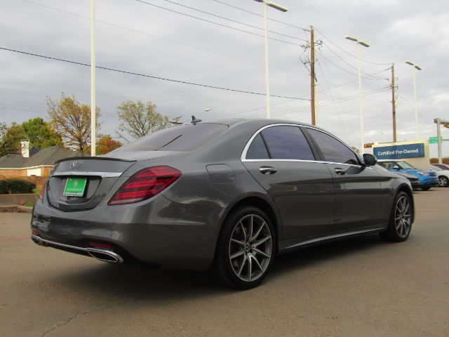 2019 Mercedes-Benz S-Class 560