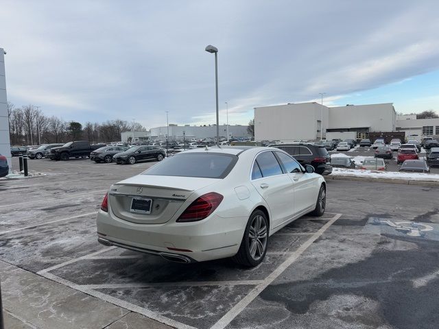 2019 Mercedes-Benz S-Class 560