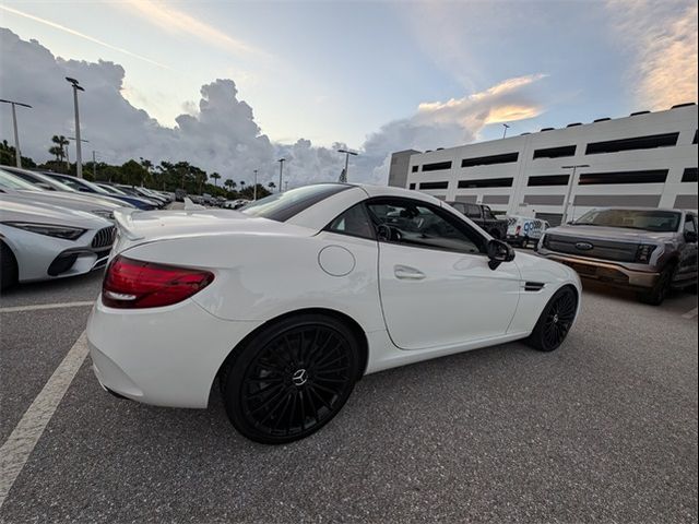 2019 Mercedes-Benz SLC 300