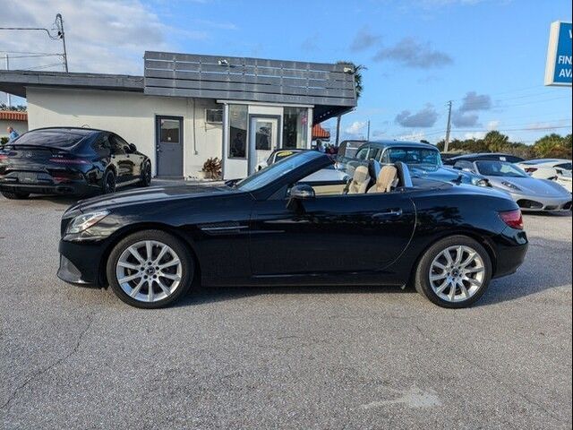 2019 Mercedes-Benz SLC 300