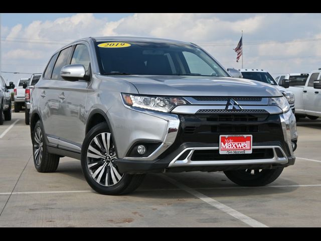 2019 Mitsubishi Outlander SE