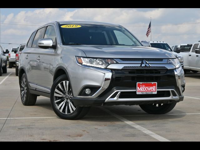 2019 Mitsubishi Outlander SE