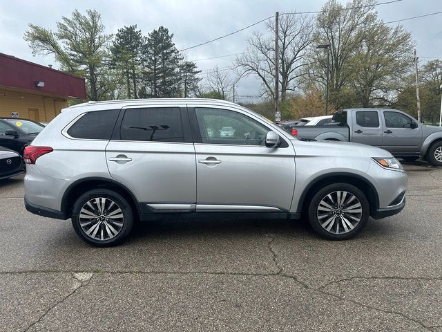 2019 Mitsubishi Outlander SE