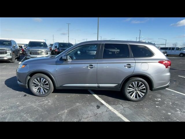 2019 Mitsubishi Outlander SE