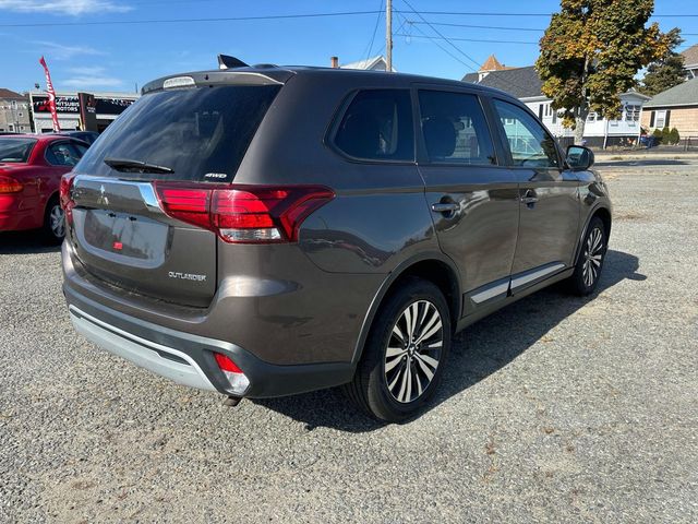 2019 Mitsubishi Outlander ES