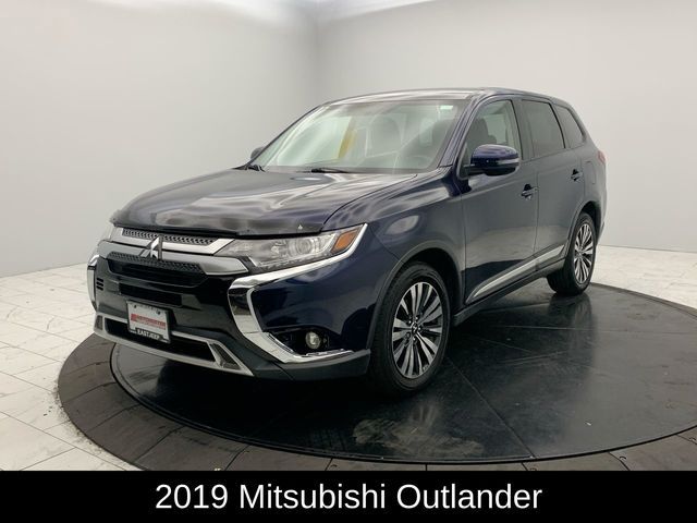 2019 Mitsubishi Outlander SE