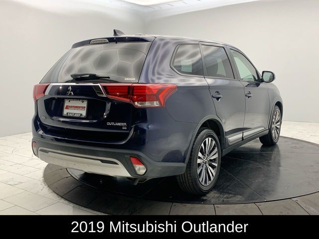 2019 Mitsubishi Outlander SE