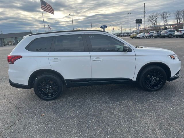 2019 Mitsubishi Outlander LE