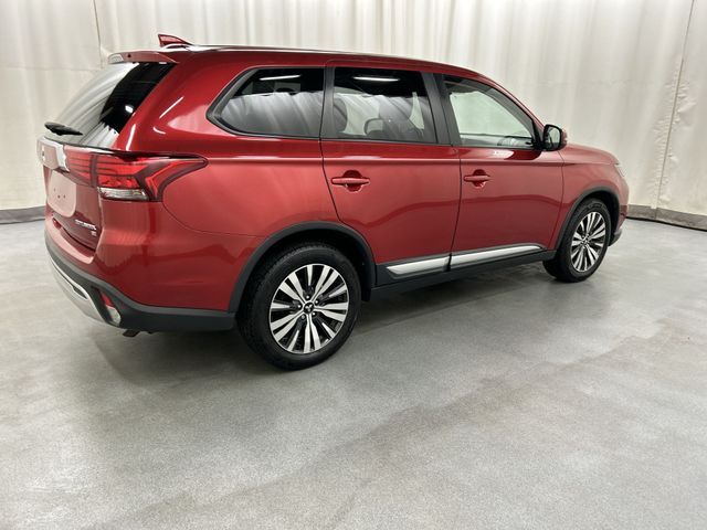 2019 Mitsubishi Outlander SE