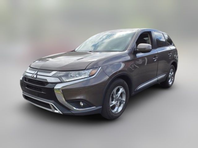 2019 Mitsubishi Outlander SE