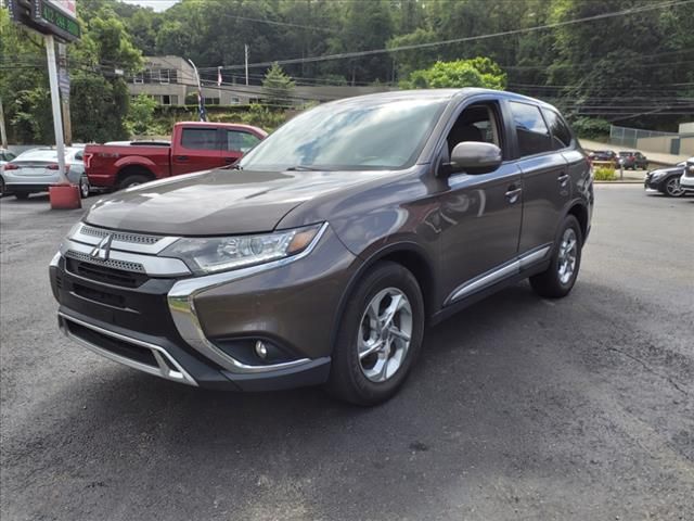 2019 Mitsubishi Outlander SE