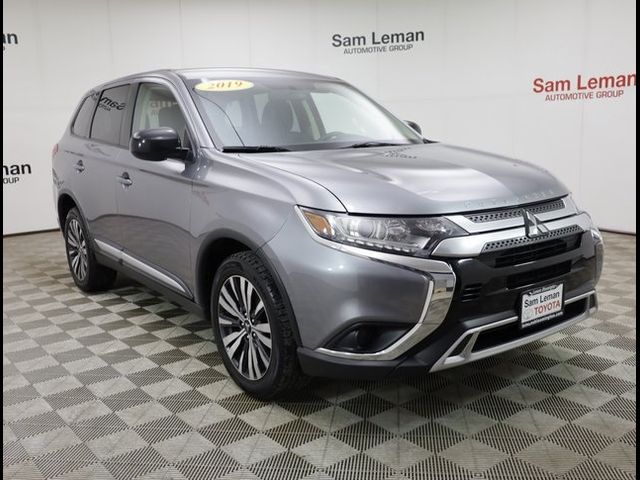 2019 Mitsubishi Outlander ES