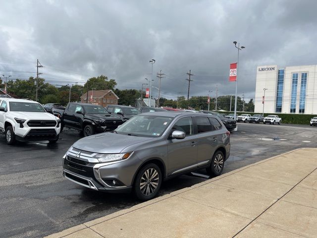 2019 Mitsubishi Outlander SE