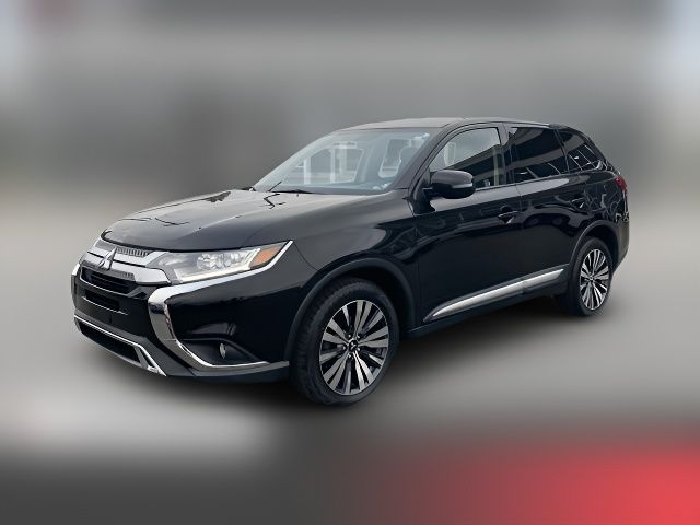 2019 Mitsubishi Outlander SE