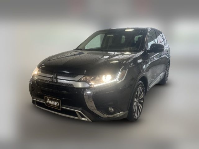 2019 Mitsubishi Outlander SE