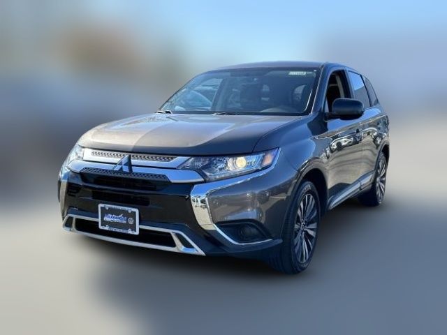 2019 Mitsubishi Outlander ES