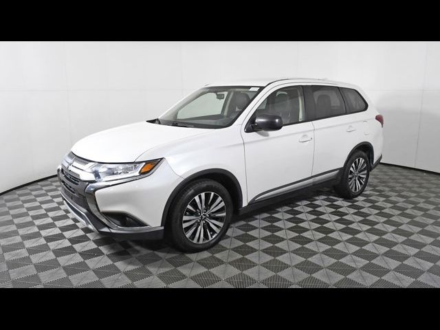 2019 Mitsubishi Outlander ES