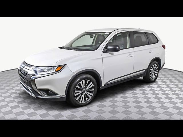 2019 Mitsubishi Outlander ES